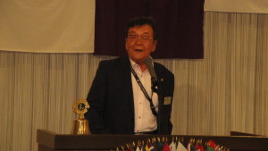 本日の閉会のゴングは松村第二副会長